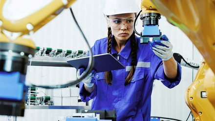 05 Ai in manufacturing_2259514369.jpg